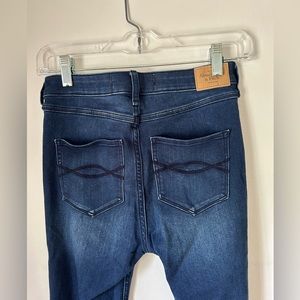 Abercrombie, Size 2 Short